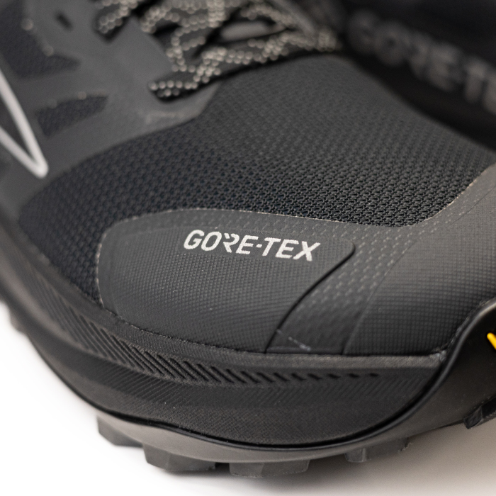 ローンピーク8 GTX アッパー詳細