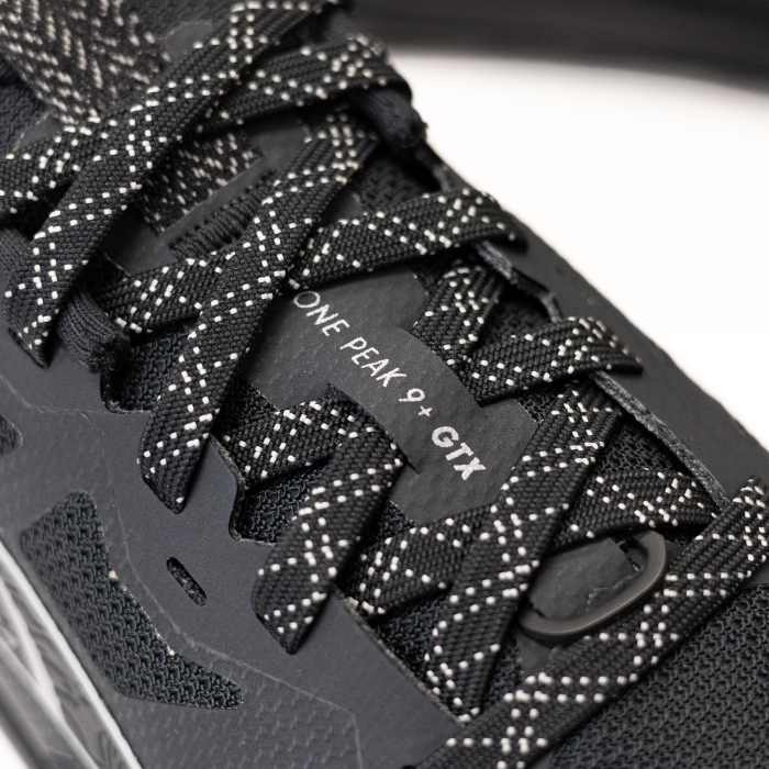 ローンピーク8 GTX サイドビュー