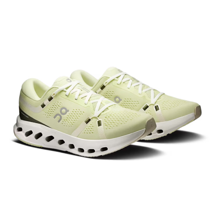 On Cloudsurfer 2の斜め横からのアングル